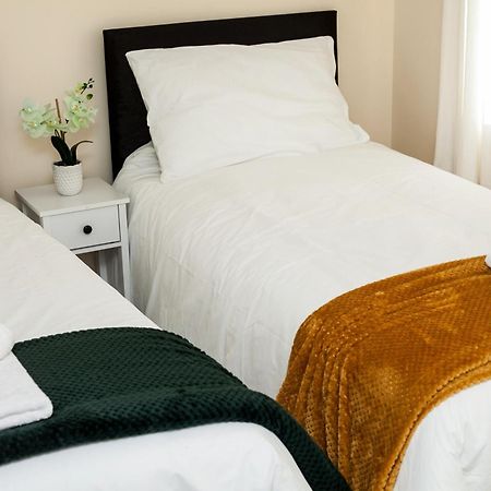 Avril Warwickshire Home Stay Nuneaton Zewnętrze zdjęcie