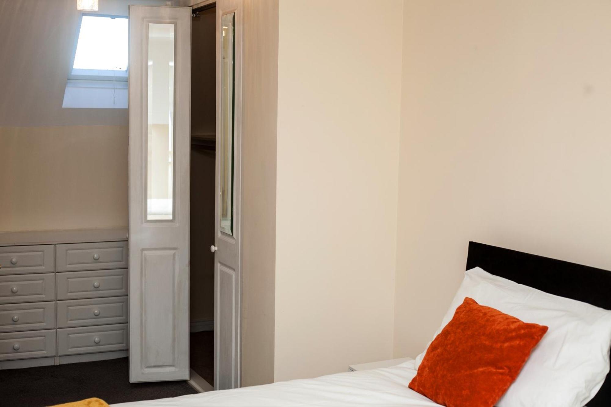 Avril Warwickshire Home Stay Nuneaton Zewnętrze zdjęcie