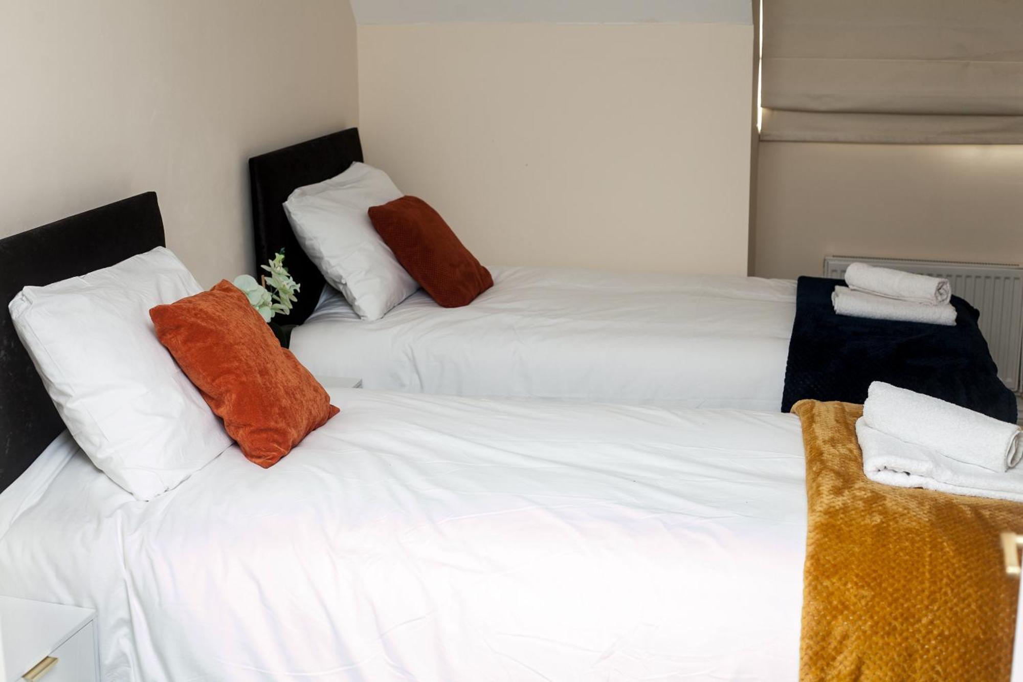 Avril Warwickshire Home Stay Nuneaton Zewnętrze zdjęcie