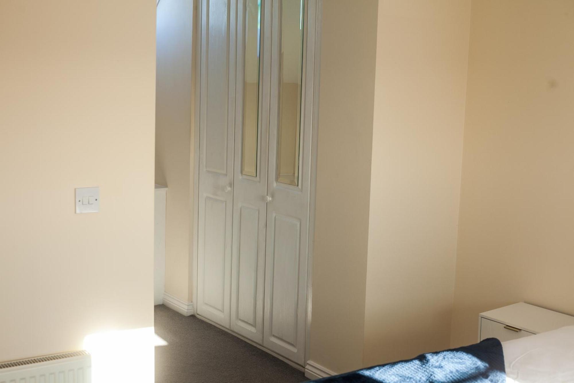 Avril Warwickshire Home Stay Nuneaton Zewnętrze zdjęcie