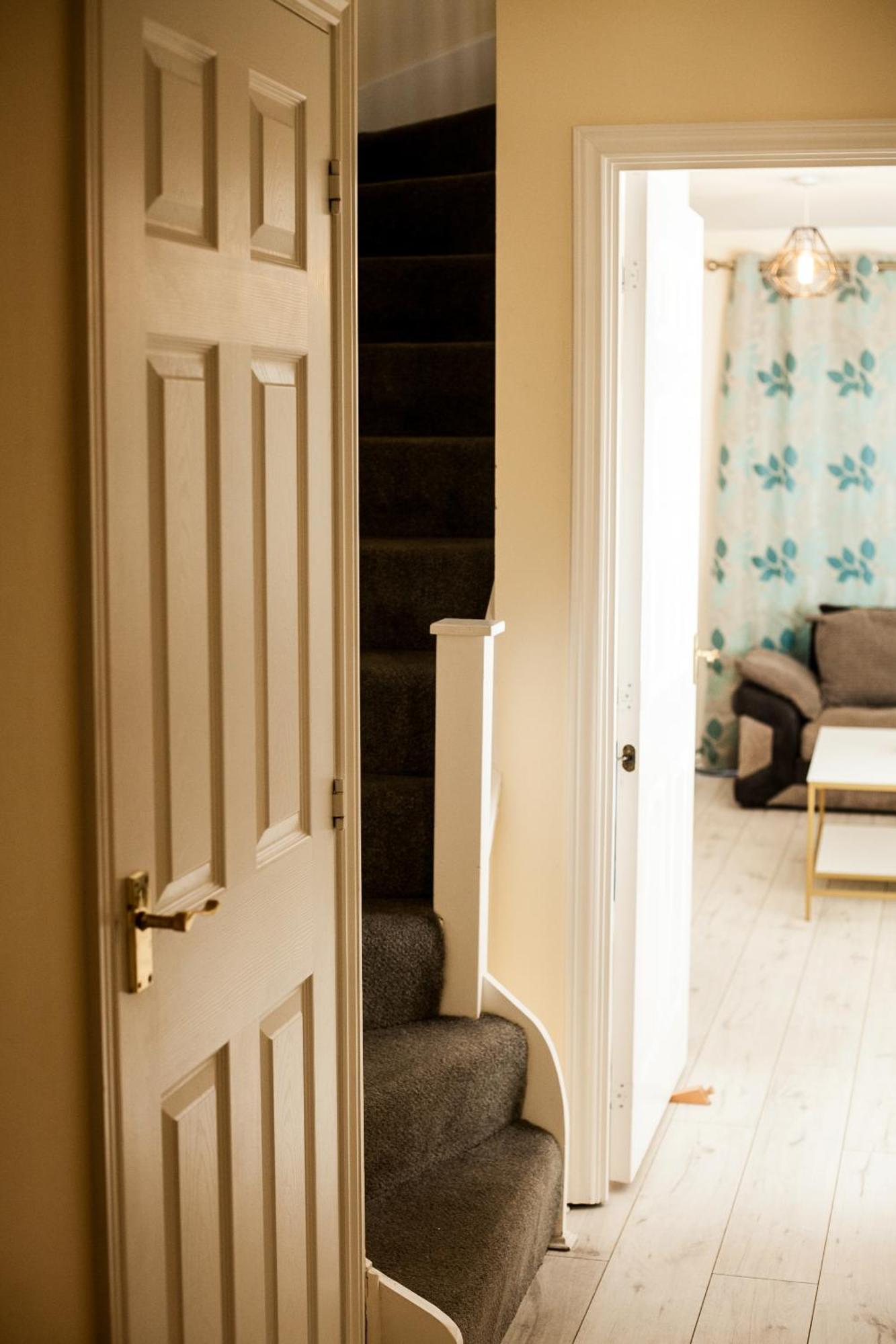 Avril Warwickshire Home Stay Nuneaton Zewnętrze zdjęcie